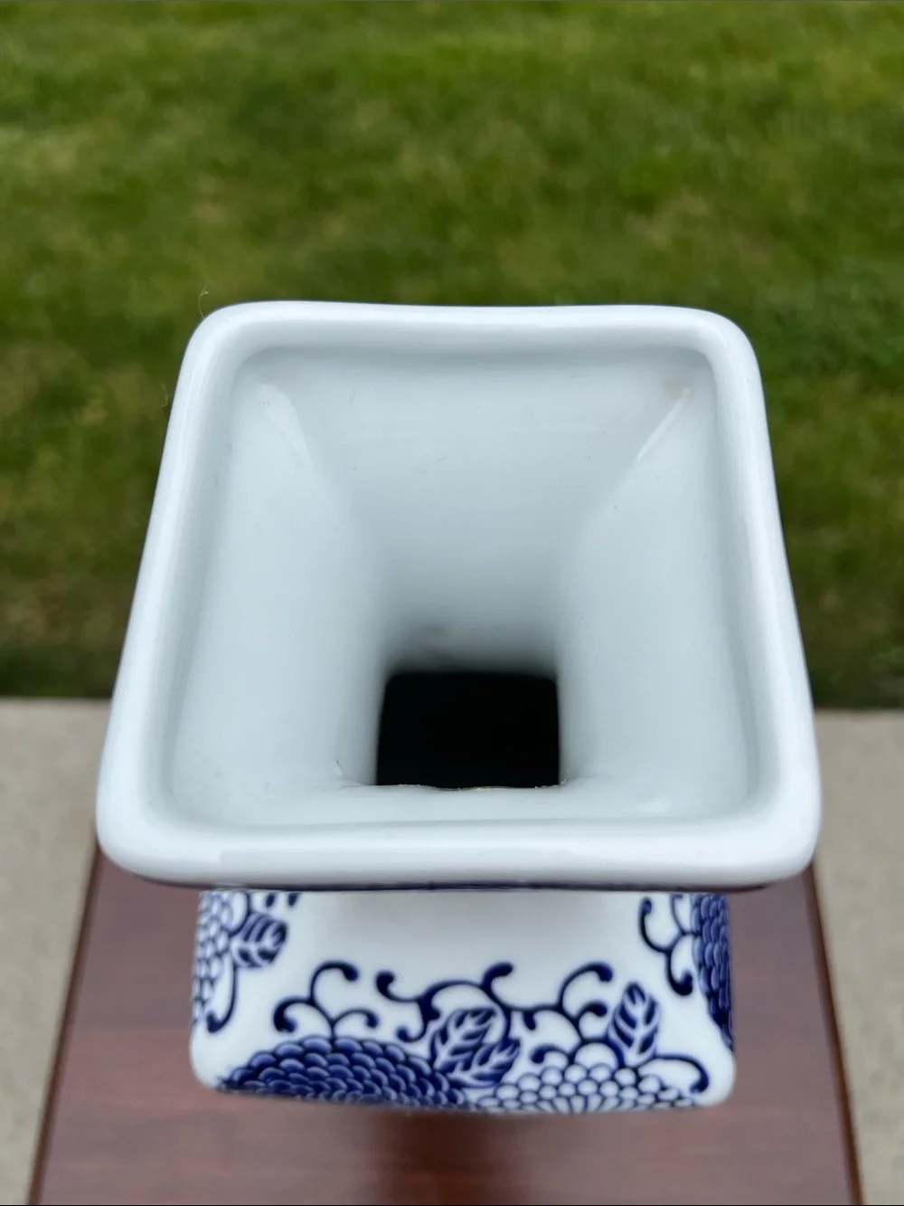 Vintage Blue and White Chinoiserie Blue Willow Style Floral Large Square Vase